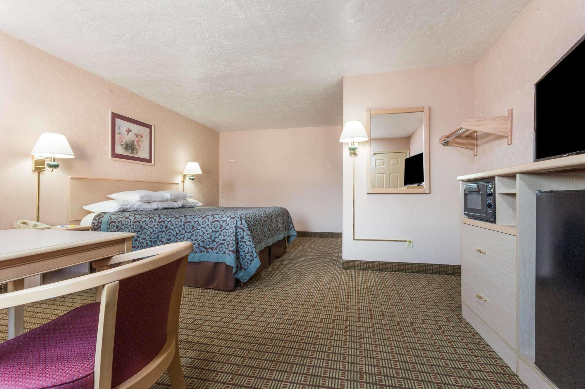 Days Inn By Wyndham Portland Central Eksteriør bilde