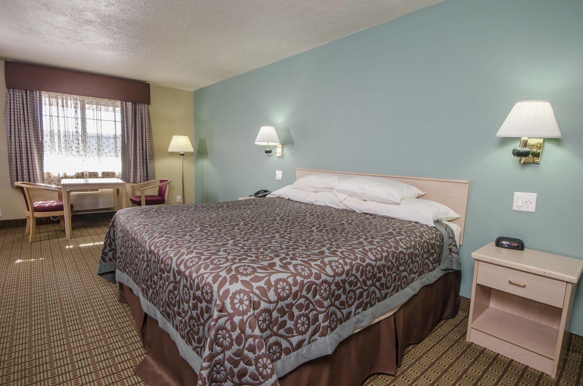 Days Inn By Wyndham Portland Central Eksteriør bilde