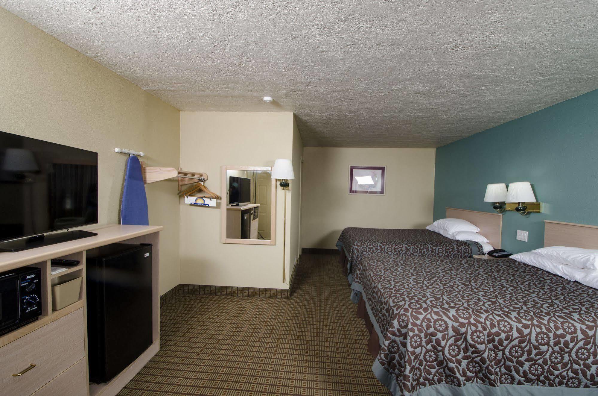 Days Inn By Wyndham Portland Central Eksteriør bilde