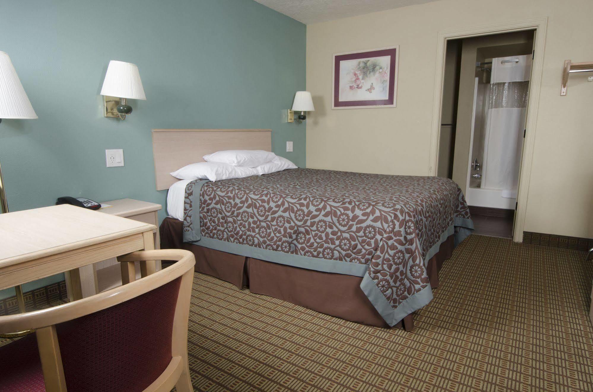 Days Inn By Wyndham Portland Central Eksteriør bilde